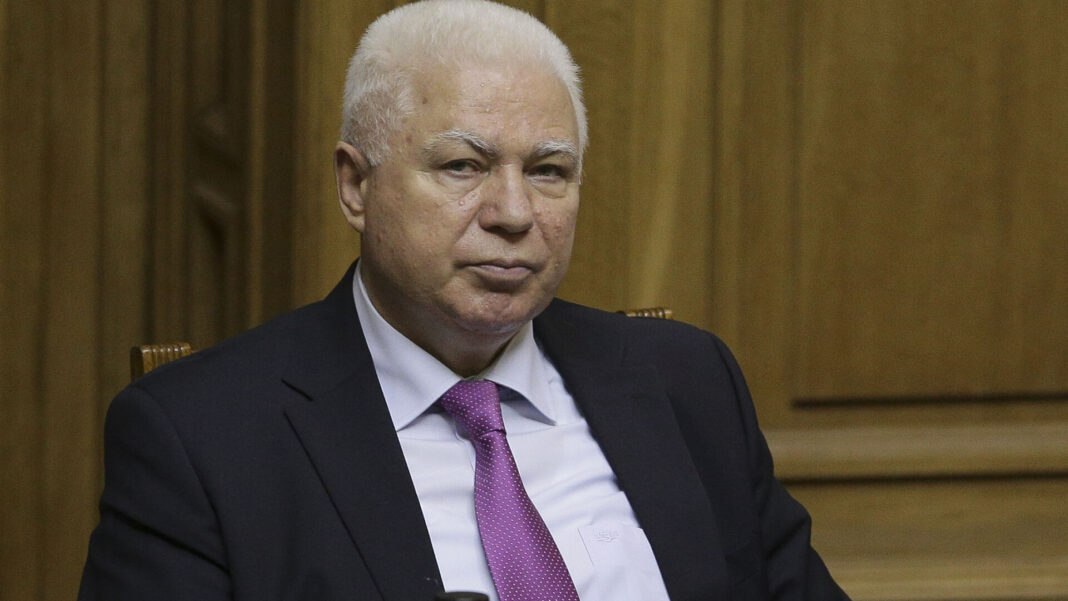 Curţii Constituţionale Petre Lăzăroiu