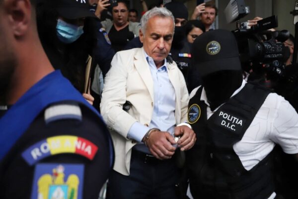 Călin Georgescu, sub control judiciar: cum a reacționat mulțimea