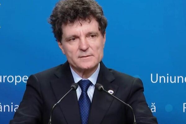 Nicușor Dan: „E momentul ca această criză politică să se încheie. E momentul ca partidele să privească dincolo de gardul de partid”