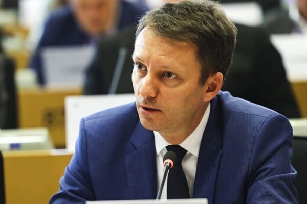 Nicușor Dan susține că e „dificil” ca Siegfried Mureșan să treacă de votul Parlamentului: „Eu sper să reușească”