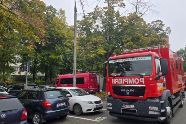 Blocul cu crăpături din Drumul Taberei, analizat de Comitetul pentru Situații de Urgență
