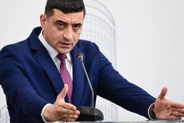 George Simion cere suspendarea lui Nicușor Dan: „Ofer tuturor parlamentarilor PSD tabelul pentru semnături”