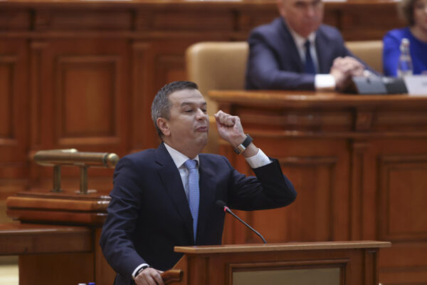 Alexandru Muraru susține că Ilie Bolojan va reduce la jumătate numărul parlamentarilor PSD