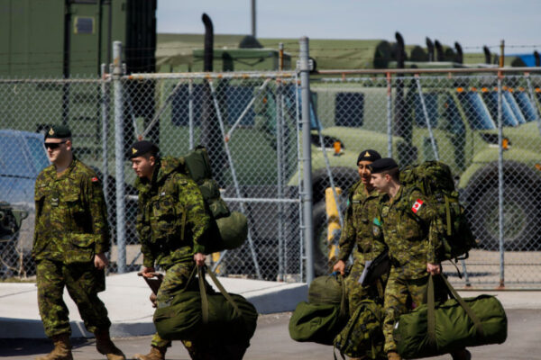 Canada își extinde cooperarea militară cu Europa, dar păstrează legăturile cu SUA