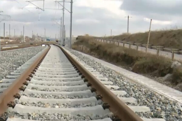 Feroviarii cer fonduri suplimentare și îi invită pe guvernanți în tren spre Satu Mare